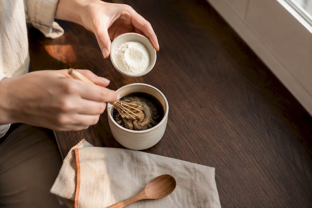 Collagen in Coffee for Natural Living: 10–20g, Evidence, and Mixing